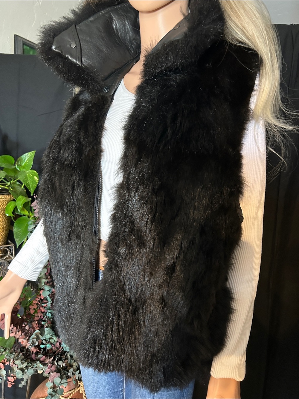 ANDREW MARC LEATHER OPOSSUM FUR VEST COAT M